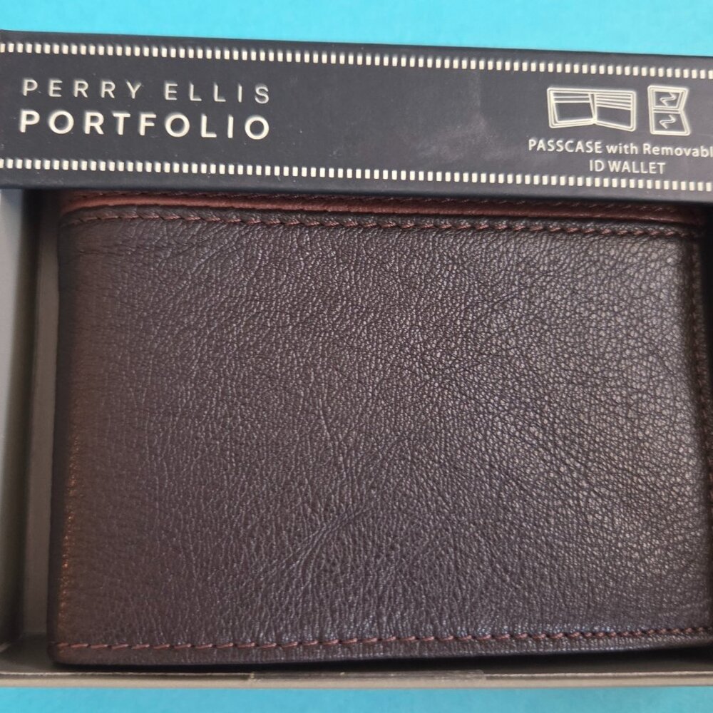 NWT in Box Mens Perry Ellis Portfolio Wallet luxury quality, premium leather